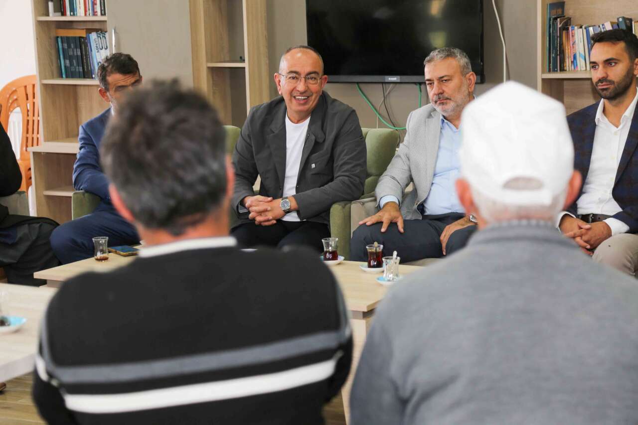 Başkan Kavuş, Meram’ın 2027 yol haritasını vatandaşlarla belirliyor 3
